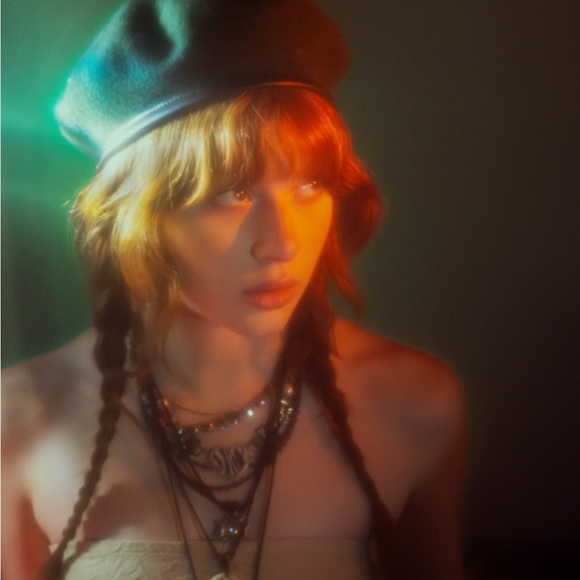 Meet your Posher, Sophie - Picture 2 of 5